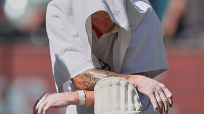 Ben Stokes kneels to the ground in exhaustion. On a super-hot day in Adelaide, Stokes spent over 4 hours at the crease, facing 151 deliveries enroute to 45*. Importantly, he remains in to try and take advantage on Day 3. (AP)