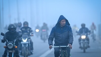 Punjab, Uttarakhand, and Bihar are also likely to experience similar conditions on December 19 and 20. (Photo by Sanchit Khanna/ Hindustan Times) Punjab, Uttarakhand, and Bihar are also likely to experience similar conditions on December 19 and 20. (Photo by Sanchit Khanna/ Hindustan Times)