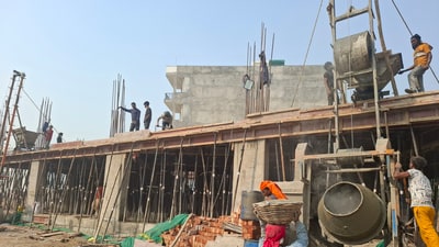 Construction workers were impacted by the suspension of work under the Graded Response Action Plan (GRAP). (Parveen Kumar/HT)