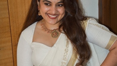 నివేదా థామస్ (x/Nivetha Thomas) నివేదా థామస్ (x/Nivetha Thomas)
