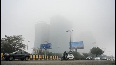 Motorists have been advised to use low-beam headlights even during daytime fog, switch off music systems to remain alert to surrounding traffic sounds, and apply brakes gradually. (Sunil Ghosh/HT Phot) Motorists have been advised to use low-beam headlights even during daytime fog, switch off music systems to remain alert to surrounding traffic sounds, and apply brakes gradually. (Sunil Ghosh/HT Phot)
