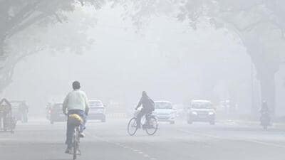 The fog impacted operations at Delhi’s Indira Gandhi international (IGI) airport, with over 150 flights delayed. (HT photo) The fog impacted operations at Delhi’s Indira Gandhi international (IGI) airport, with over 150 flights delayed. (HT photo)