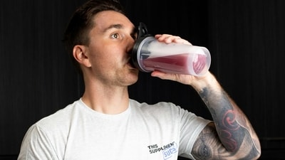 Pre-workout can cause tingling sensations for some people. Find out why it happens! (Unsplash) Pre-workout can cause tingling sensations for some people. Find out why it happens! (Unsplash)