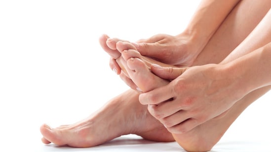 5 warning signs of nerve damage in feet every diabetic must check (Freepik)