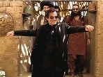 Akshaye Khanna as the gangster Rehman Dakait, being carefree and dancing to the song Fa9la. Akshaye Khanna as the gangster Rehman Dakait, being carefree and dancing to the song Fa9la.