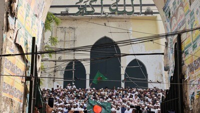 ‘ভারতের সঙ্গে যুদ্ধ করার মতো হিম্মত রয়েছে, লালকেল্লা দখল করব’, বাংলাদেশি নেতার হুঙ্কার। ( বাংলাদেশের ছবি )REUTERS/Mohammad Ponir Hossain (REUTERS)