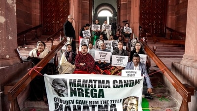 Trinamool Congress MPs Dola Sen, Satabdi Roy, Derek O'Brien and Sagarika Ghose and other opposition leaders stage a protest against the change of name of MNREGA to VB-G RAM G bill at the parliament premises on the last day of the winter session. (Ravi Choudhary/PTI)