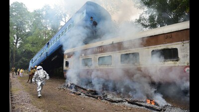 Railway personnel conduct a mock drill near Alambagh. (Deepak Gupta/ht photo)