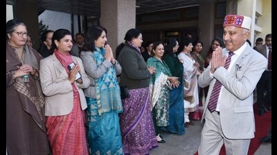 The Himachal Pradesh high court on Friday accorded farewell to justice Satyen Vaidya on his superannuation, with a Full Court Address held on the court premises in Shimla. (HT Photo)