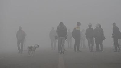 Moderate fog is likely at many places in the city, with dense fog in isolated places, an IMD official said. (Raj K Raj/ HT Photo) Moderate fog is likely at many places in the city, with dense fog in isolated places, an IMD official said. (Raj K Raj/ HT Photo)