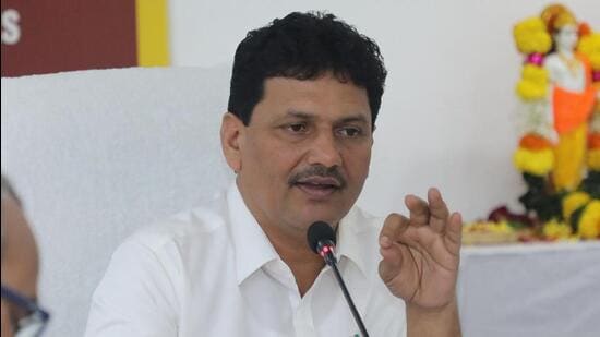 Maharashtra government has started granting conditional promotions to medical officers in the public health department to address shortage of doctors in tribal, remote and rural parts, said health minister Prakash Abitkar. (HT)