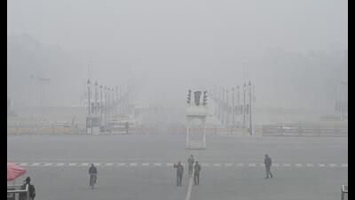 Forecasts show Delhi’s air quality is now likely to stay ‘very poor’ till at least December 24 (HT photo) Forecasts show Delhi’s air quality is now likely to stay ‘very poor’ till at least December 24 (HT photo)