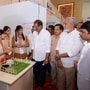 ఎగ్జిబిషన్‌లో విద్యార్థులతో మంత్రి గొట్టిపాటి