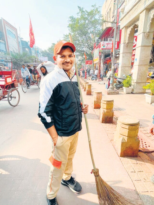 Making a living in Delhi’s toxic air Making a living in Delhi’s toxic air