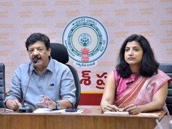 ఆవకాయ్ సినిమా సంస్కృతి, సాహిత్యోత్సవంపై మాట్లాడుతున్న మంత్రి దుర్గేష్