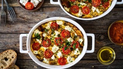Christmas Morning Egg & Veggie Bread Casserole (Freepik) Christmas Morning Egg & Veggie Bread Casserole (Freepik)