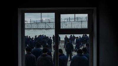 Russian prisoners of war in a Ukrainian camp. Russian prisoners of war in a Ukrainian camp.