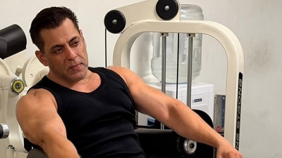 Salman Khan knows that he still looks too good for a 'senior citizen'. Salman Khan knows that he still looks too good for a 'senior citizen'.