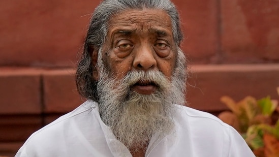 Shibu Soren was the founder of Jharkhand Mukti Morcha and a key tribal leader who died after a prolonged illness. He was a central figure in Jharkhand's political circles.(PTI)