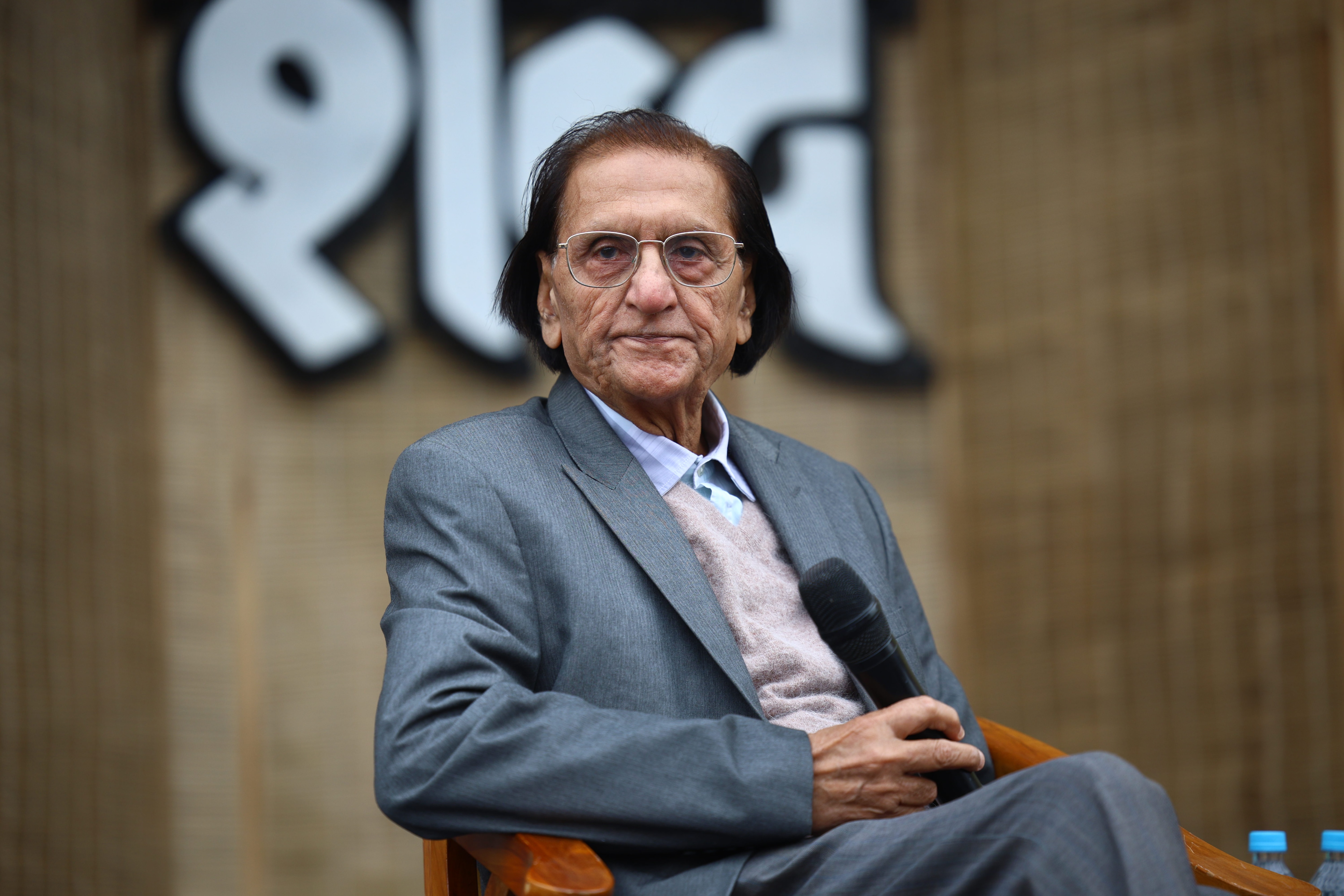 Urdu poet Waseem Barelvi at the Shabd stage Urdu poet Waseem Barelvi at the Shabd stage