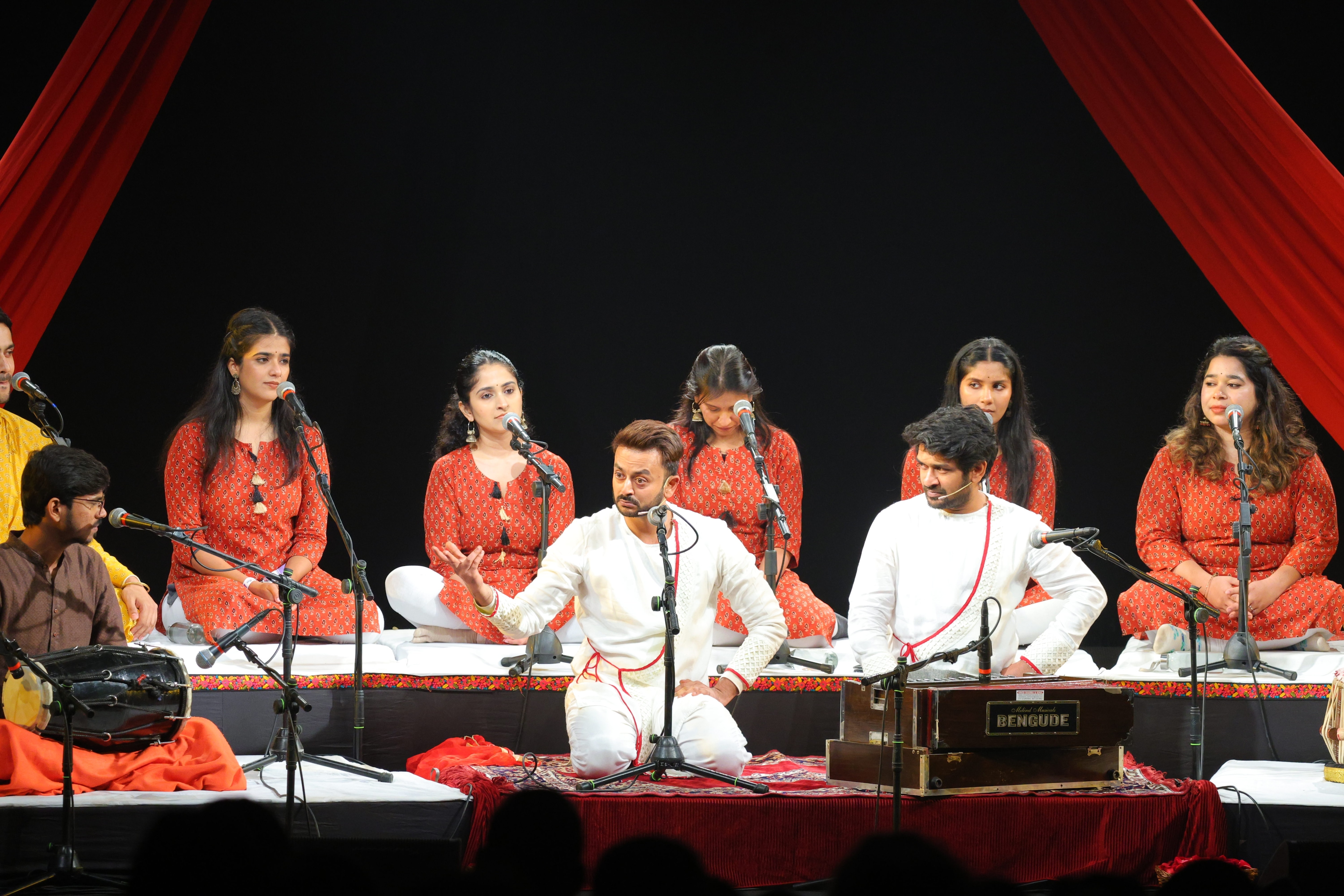 Play Jo Dooba So Paar being staged