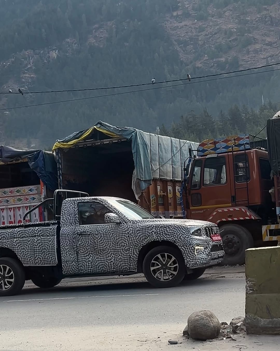 The front-end design on the pick-up truck looks identical to the Scorpio N. (Instagram / vashusingh123) The front-end design on the pick-up truck looks identical to the Scorpio N. (Instagram / vashusingh123)