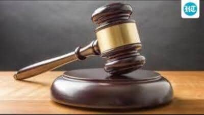 After the two defendants said they would bear the cost of her medical expenses she chose not to file an FIR. (HT Photo for representation) After the two defendants said they would bear the cost of her medical expenses she chose not to file an FIR. (HT Photo for representation)