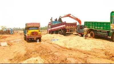Bihar is among the top two states as far as availability of sand is concerned, with reserves in 29 of the 38 districts. (HT File) Bihar is among the top two states as far as availability of sand is concerned, with reserves in 29 of the 38 districts. (HT File)