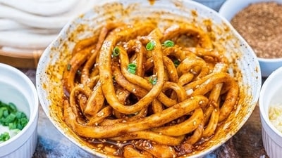 These Christmas-ready creamy, spicy noodles have a hidden healthy kick (Photo: Souped Up Recipes/YouTube) These Christmas-ready creamy, spicy noodles have a hidden healthy kick (Photo: Souped Up Recipes/YouTube)