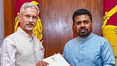 Union External Affairs Minister S Jaishankar (Left) meets Sri Lankan President Anura Kumara Dissanayake in the aftermath of Cyclone Ditwah, in Colombo. (@DrSJaishankar) Union External Affairs Minister S Jaishankar (Left) meets Sri Lankan President Anura Kumara Dissanayake in the aftermath of Cyclone Ditwah, in Colombo. (@DrSJaishankar)