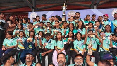 পঞ্চম জাতীয় ফিনসুইমিং চ্যাম্পিয়নশিপে 'ওভারঅল চ্যাম্পিয়ন' খেতাব জিতে ইতিহাস সৃষ্টি করল পশ্চিমবঙ্গ। পঞ্চম জাতীয় ফিনসুইমিং চ্যাম্পিয়নশিপে 'ওভারঅল চ্যাম্পিয়ন' খেতাব জিতে ইতিহাস সৃষ্টি করল পশ্চিমবঙ্গ।