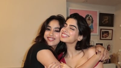 Janhvi and Khushi Kapoor honour Sridevi (Instagram/Janhvi Kapoor) Janhvi and Khushi Kapoor honour Sridevi (Instagram/Janhvi Kapoor)