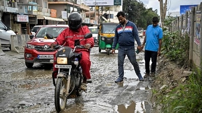 After Zomato rider video goes viral, users debate basic courtesy towards delivery workers (AFP)