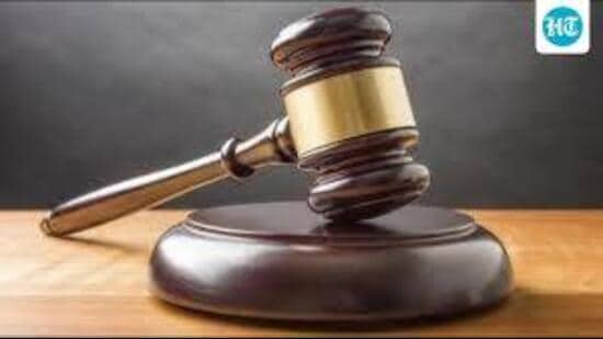After the two defendants said they would bear the cost of her medical expenses she chose not to file an FIR. (HT Photo for representation)