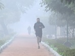 Morning mist and fog engulf the city on Wednesday. (Vipin Kumar/ HT Photo)