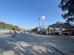 Renovation will cover 33 roads and junctions using CAQM norms, with night sweeping, anti-dust measures and improved intersection design. (HT Archive) Renovation will cover 33 roads and junctions using CAQM norms, with night sweeping, anti-dust measures and improved intersection design. (HT Archive)