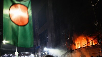 বাংলাদেশে নতুন করে অশান্তি! তারেকের ঢাকা আসার আগের রাতে বিস্ফোরণ, নিহত ১ (প্রতীকী ছবি) (AP) বাংলাদেশে নতুন করে অশান্তি! তারেকের ঢাকা আসার আগের রাতে বিস্ফোরণ, নিহত ১ (প্রতীকী ছবি) (AP)