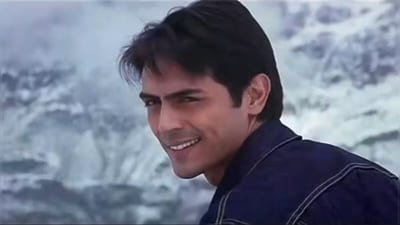 Arjun Rampal transitioned from modelling to acting in 2001. Arjun Rampal transitioned from modelling to acting in 2001.