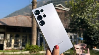 While original Samsung Galaxy flagship phones typically retail for over  ₹1 lakh in India, the counterfeit versions were being sold for around  ₹35,000 to  ₹40,000.