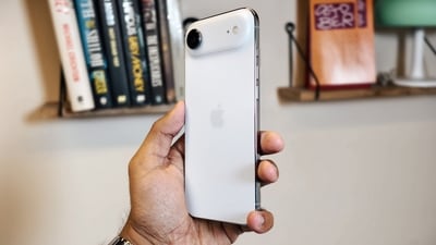 iPhone Air 256GB typically costs ₹1,19,900 in India, which is ₹15,000 less than the Pro model. (Shaurya Sharma - HT) iPhone Air 256GB typically costs ₹1,19,900 in India, which is ₹15,000 less than the Pro model. (Shaurya Sharma - HT)