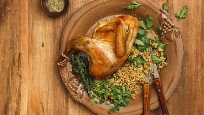 Roast Chicken With Saffron Quinoa Stuffing Recipe (Freepik) Roast Chicken With Saffron Quinoa Stuffing Recipe (Freepik)