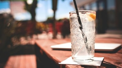 Gin and club soda is a better alternative to gin and tonic, according to Dr Sood. (Pexel) Gin and club soda is a better alternative to gin and tonic, according to Dr Sood. (Pexel)