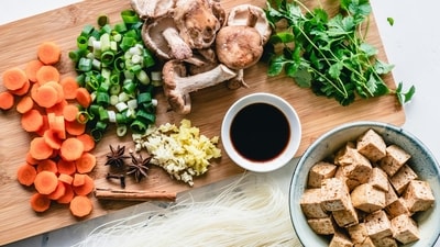 For healthy adults, the body requires a balanced intake of both soluble and insoluble fibres to maintain gut health, observes Dr Sethi. (Pexel) For healthy adults, the body requires a balanced intake of both soluble and insoluble fibres to maintain gut health, observes Dr Sethi. (Pexel)