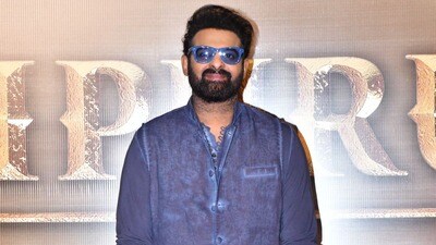 కొత్త దర్శకులకు ప్రభాస్ గుడ్ న్యూస్- షార్ట్ ఫిల్మ్ ఫెస్టివల్ ప్రారంభించిన హీరో- అనుదీప్ అలాగే వచ్చాడన్న నాగ్ అశ్విన్! కొత్త దర్శకులకు ప్రభాస్ గుడ్ న్యూస్- షార్ట్ ఫిల్మ్ ఫెస్టివల్ ప్రారంభించిన హీరో- అనుదీప్ అలాగే వచ్చాడన్న నాగ్ అశ్విన్!
