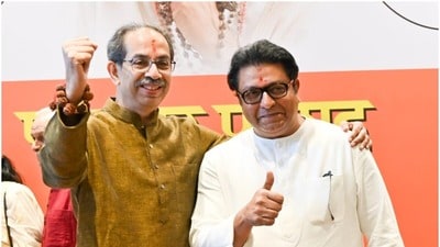 శివసేన (యూబీటీ) చీఫ్ ఉద్ధవ్ థాకరే, మహారాష్ట్ర నవ్నిర్మాణ్ సేన (ఎంఎన్ఎస్) చీఫ్ రాజ్థాకరే (Photo by Raju Shinde/HT) శివసేన (యూబీటీ) చీఫ్ ఉద్ధవ్ థాకరే, మహారాష్ట్ర నవ్నిర్మాణ్ సేన (ఎంఎన్ఎస్) చీఫ్ రాజ్థాకరే (Photo by Raju Shinde/HT)