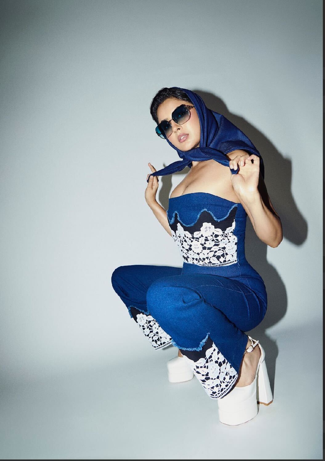 Outfit: Clothes On My Mind. Sunglasses: Scott Eyewear.