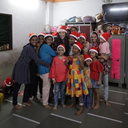 Lauren celebrates Christmas with orphanage kids Lauren celebrates Christmas with orphanage kids