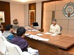 సమీక్షలో చంద్రబాబు