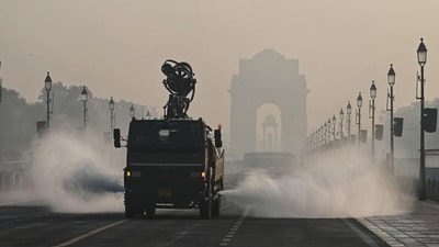 Out of the 40 functional air quality monitoring stations in the city, 10 recorded moderate AQI levels below 200, including Lodhi Road, IIT Delhi, Indira Gandhi International Airport and Aya Nagar, while 27 stations remained in the poor category. (Vipin Kumar/Hindustan Times) Out of the 40 functional air quality monitoring stations in the city, 10 recorded moderate AQI levels below 200, including Lodhi Road, IIT Delhi, Indira Gandhi International Airport and Aya Nagar, while 27 stations remained in the poor category. (Vipin Kumar/Hindustan Times)