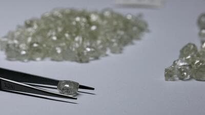 FILE PHOTO: Diamonds are displayed during a visit to the De Beers Global Sightholder Sales (GSS) in Gaborone, Botswana November 24, 2015 (REUTERS) FILE PHOTO: Diamonds are displayed during a visit to the De Beers Global Sightholder Sales (GSS) in Gaborone, Botswana November 24, 2015 (REUTERS)